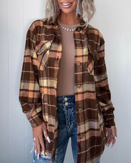 Sobrecamisa de cuadros, de manga larga, con cuello camisero, con botones