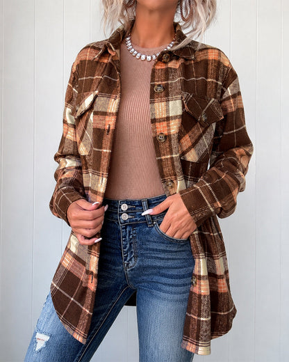 Sobrecamisa de cuadros, de manga larga, con cuello camisero, con botones