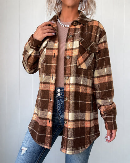 Sobrecamisa de cuadros, de manga larga, con cuello camisero, con botones