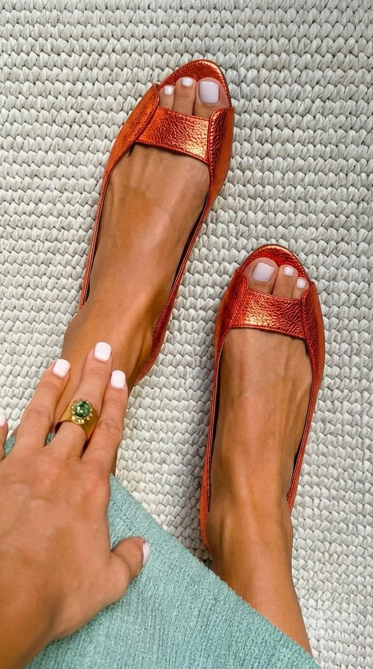 Sandalias Doradas Comfort Chic — Imagen 5